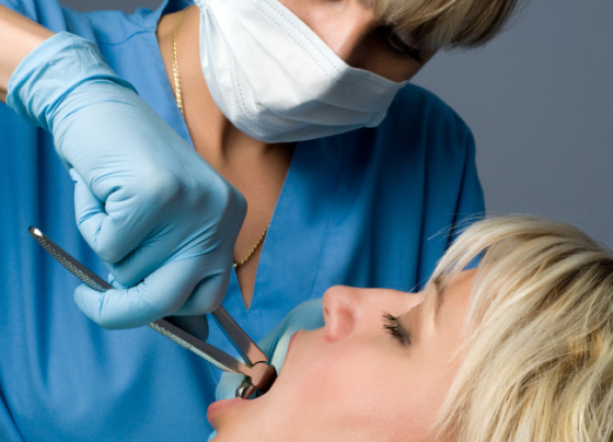 how to tell if a tooth is infected