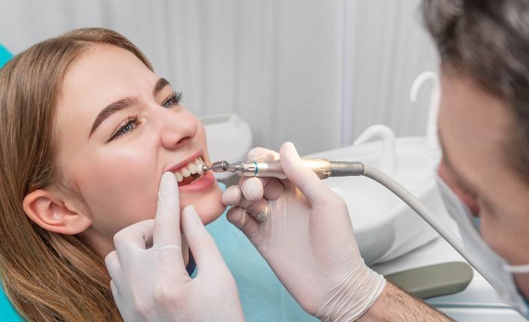 Dental Bridge Or Dental Implant: What Is The Best Option?
