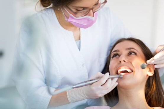 What Are the Early Signs of Gum Disease?